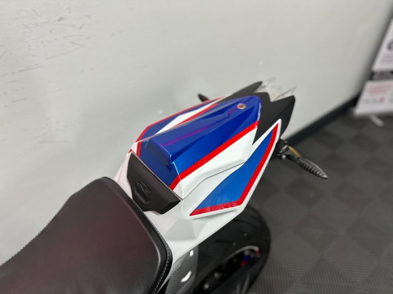 BMW S1000R