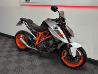 KTM 1290 SUPER DUKE R