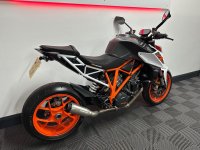 KTM 1290 SUPER DUKE R