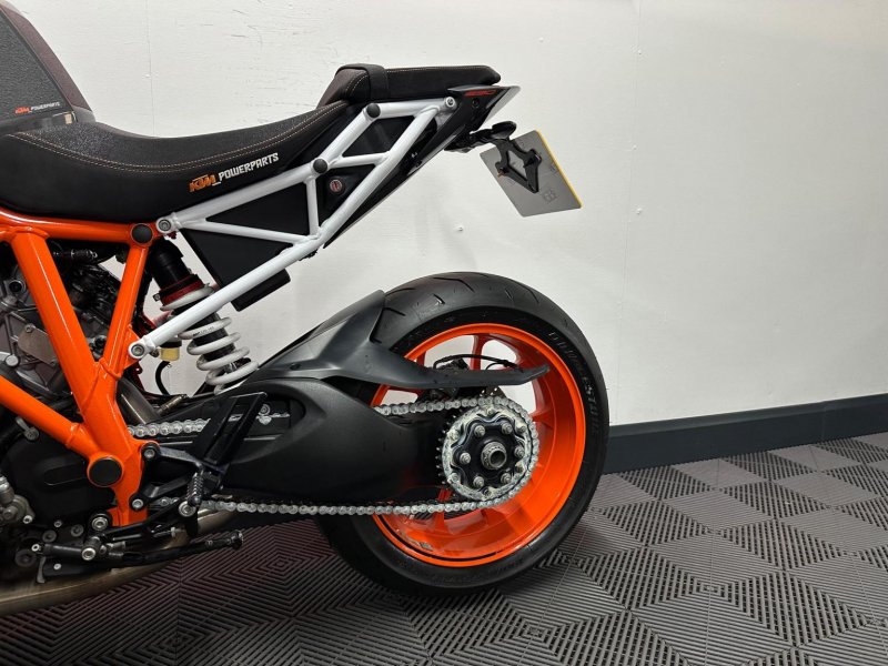 KTM 1290 SUPER DUKE R