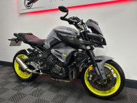 YAMAHA MT-10
