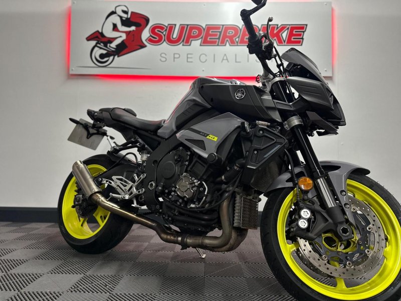 YAMAHA MT-10