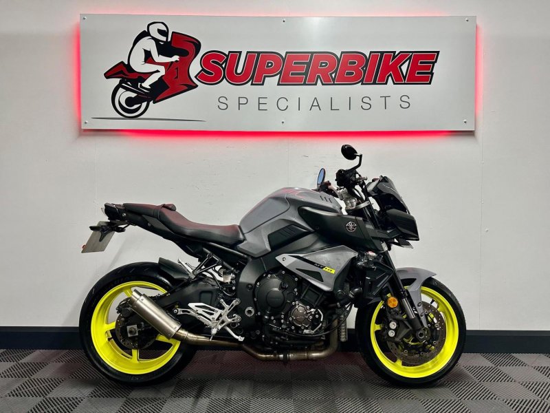 YAMAHA MT-10