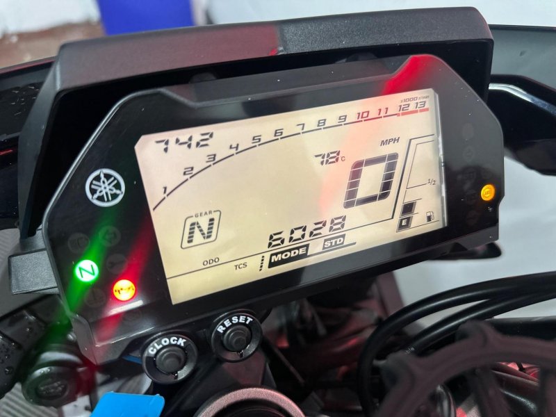 YAMAHA MT-10