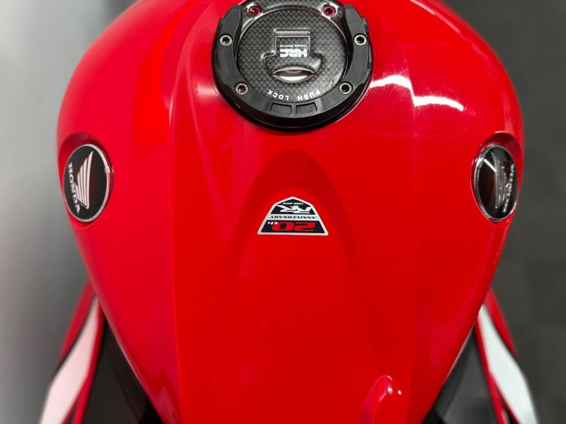 HONDA CBR1000RR Fireblade