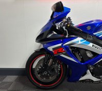 SUZUKI GSXR750