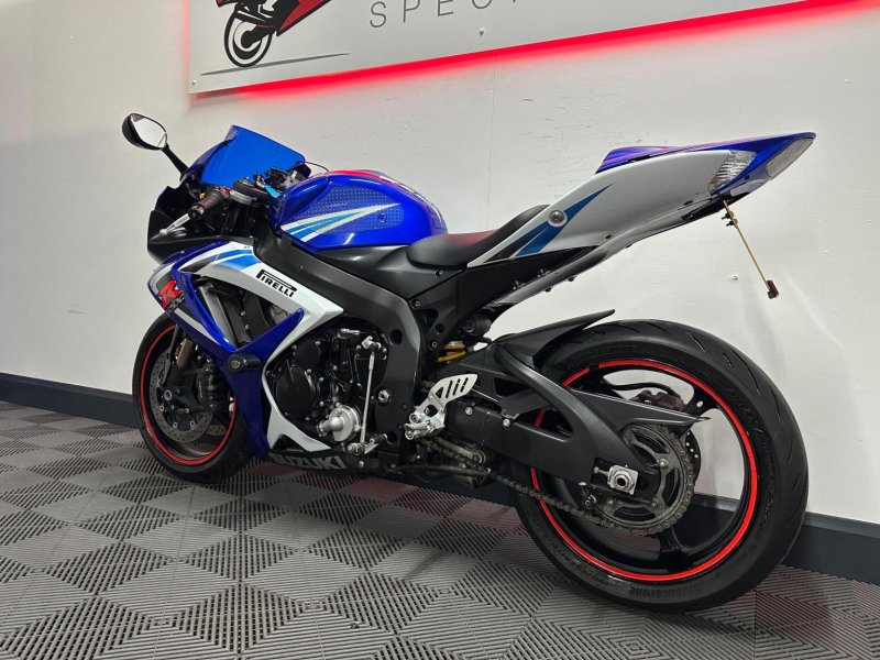 SUZUKI GSXR750