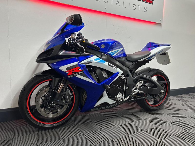 SUZUKI GSXR750