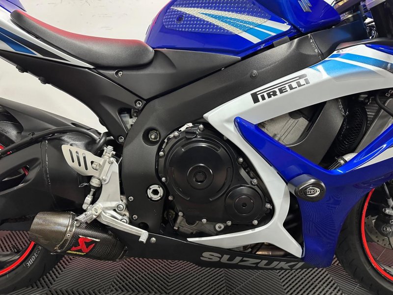 SUZUKI GSXR750