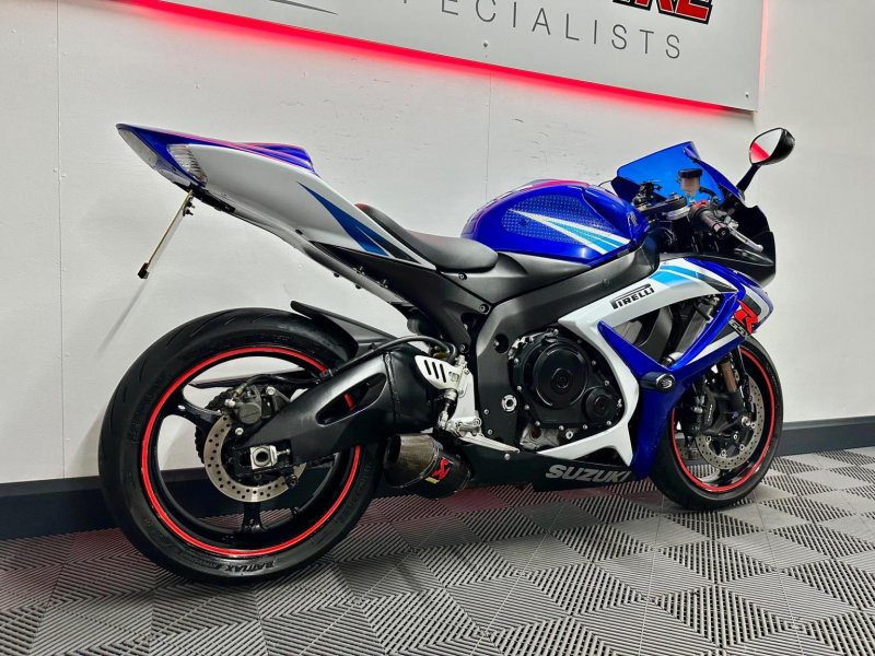 SUZUKI GSXR750