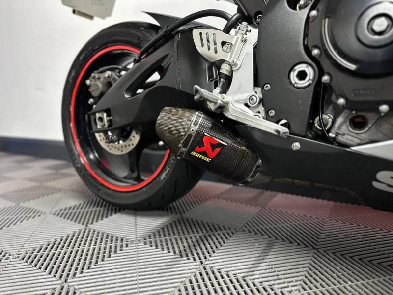 SUZUKI GSXR750