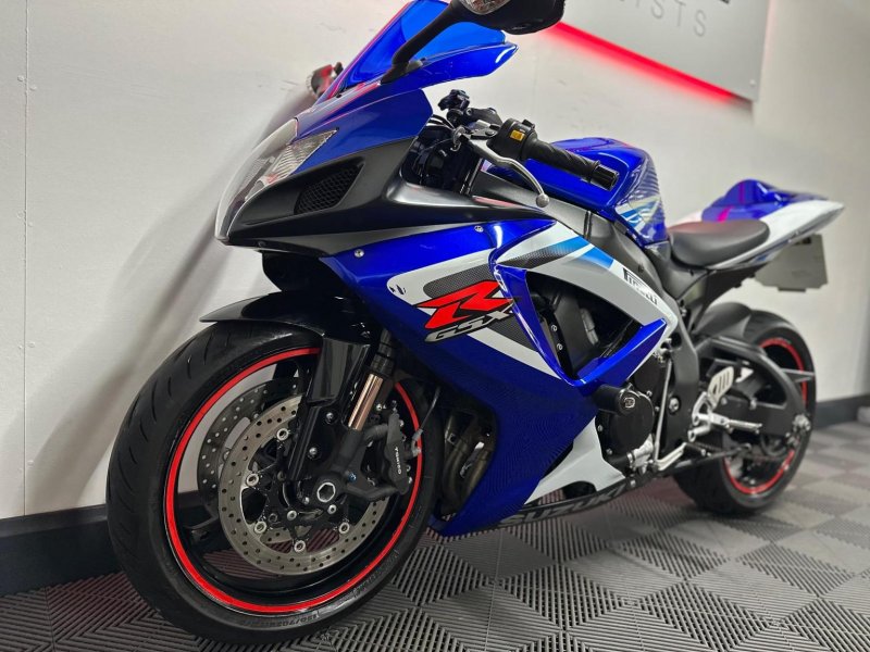 SUZUKI GSXR750