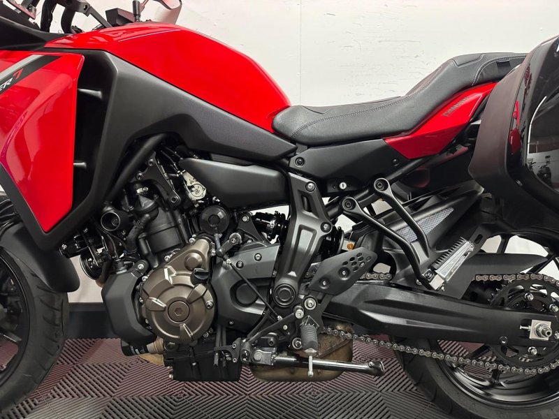 YAMAHA TRACER