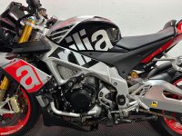 APRILIA Tuono 1100 V4