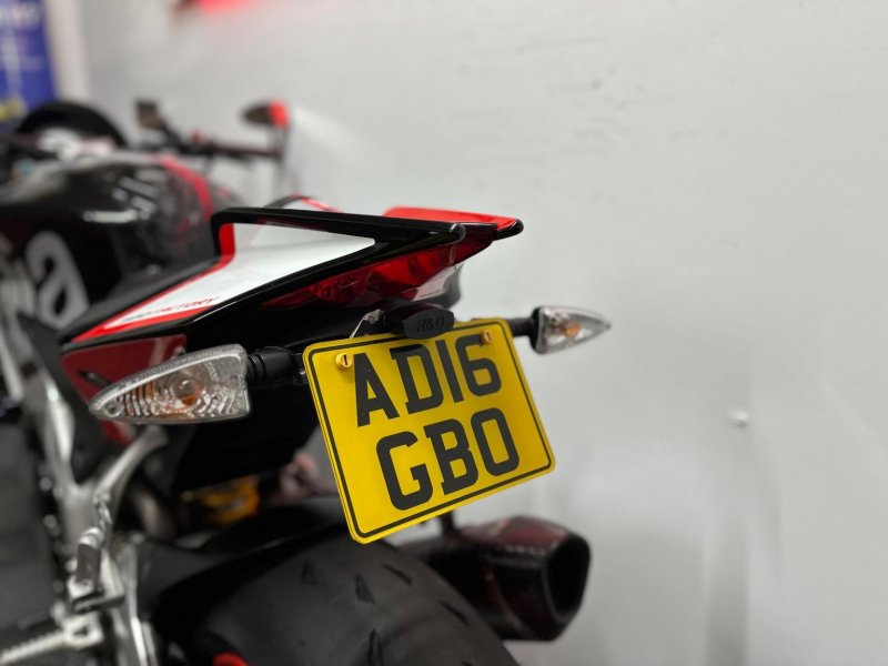 APRILIA Tuono 1100 V4