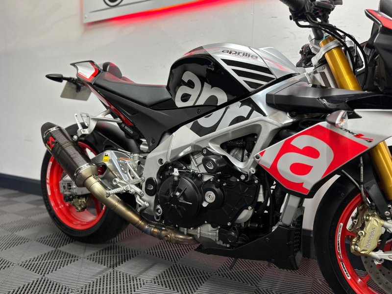 APRILIA Tuono 1100 V4