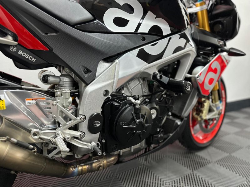 APRILIA Tuono 1100 V4