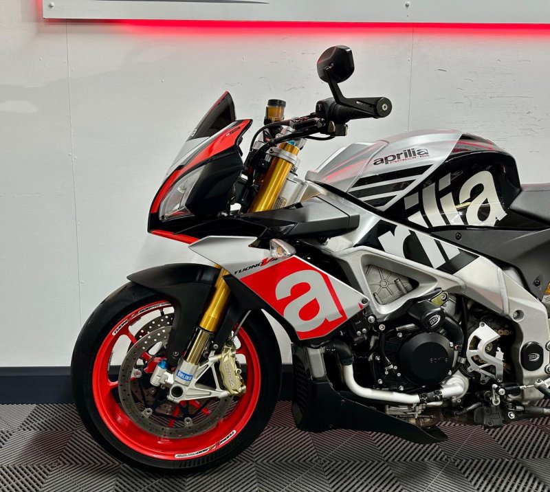 APRILIA Tuono 1100 V4