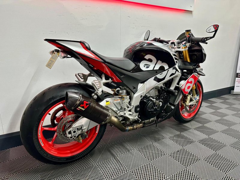 APRILIA Tuono 1100 V4