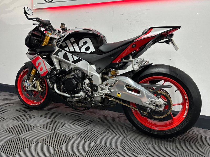 APRILIA Tuono 1100 V4