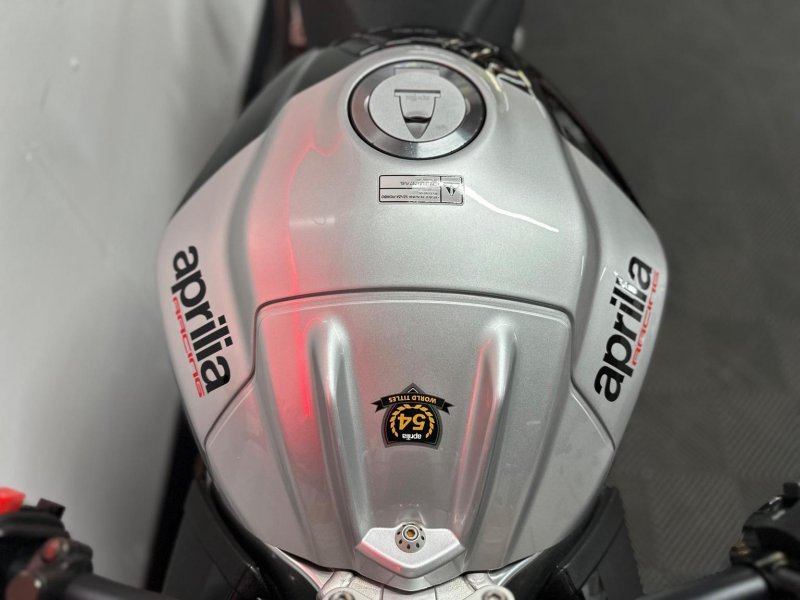 APRILIA Tuono 1100 V4