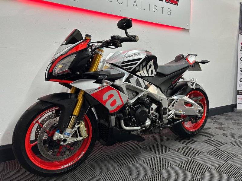 APRILIA Tuono 1100 V4
