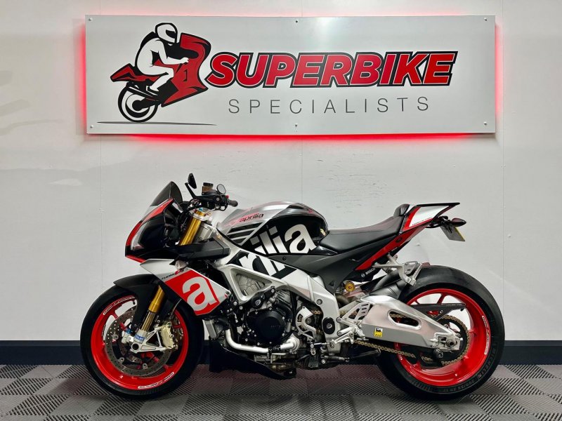 APRILIA Tuono 1100 V4