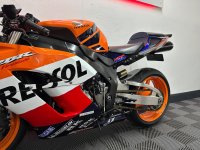 HONDA CBR1000RR Fireblade