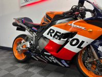 HONDA CBR1000RR Fireblade
