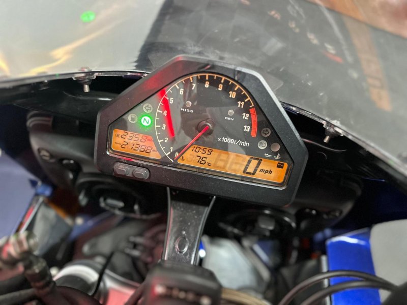 HONDA CBR1000RR Fireblade