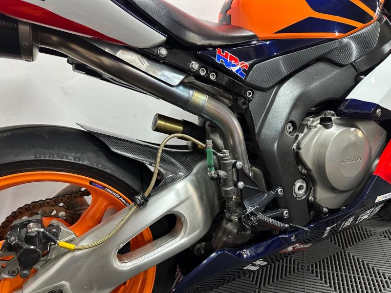 HONDA CBR1000RR Fireblade