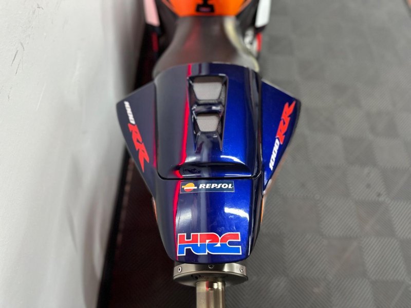 HONDA CBR1000RR Fireblade