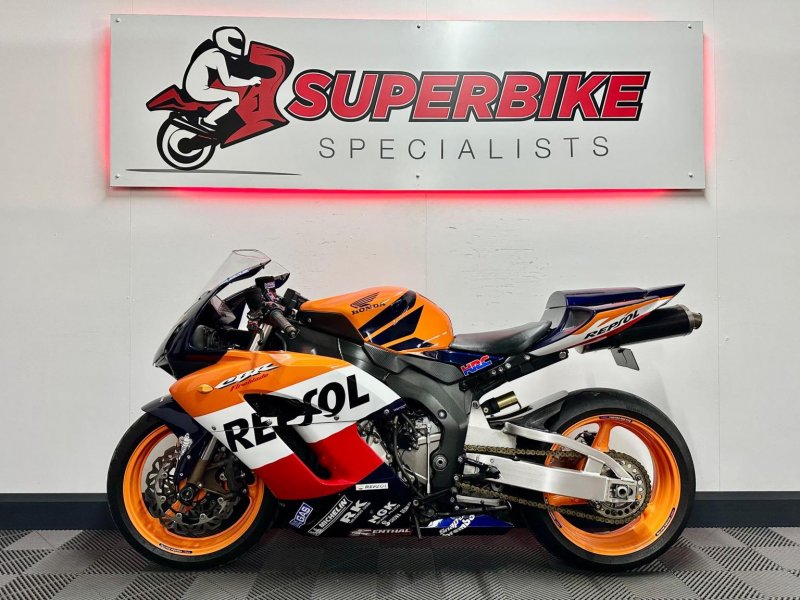 HONDA CBR1000RR Fireblade
