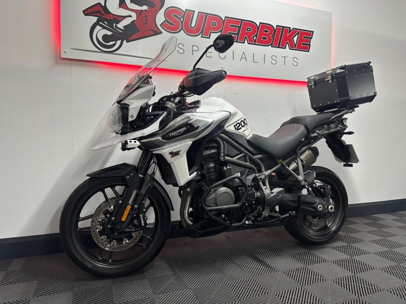 TRIUMPH TIGER 1200