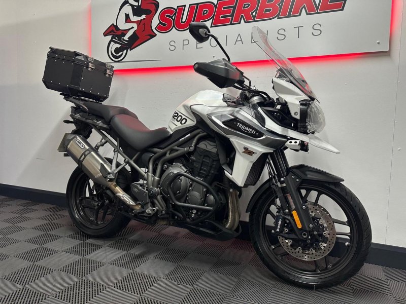 TRIUMPH TIGER 1200