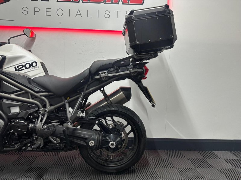 TRIUMPH TIGER 1200