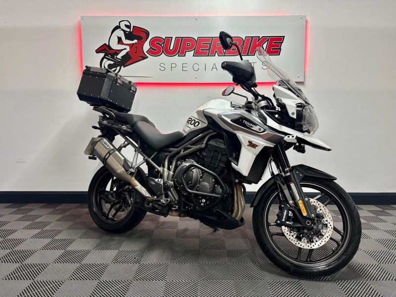 TRIUMPH TIGER 1200