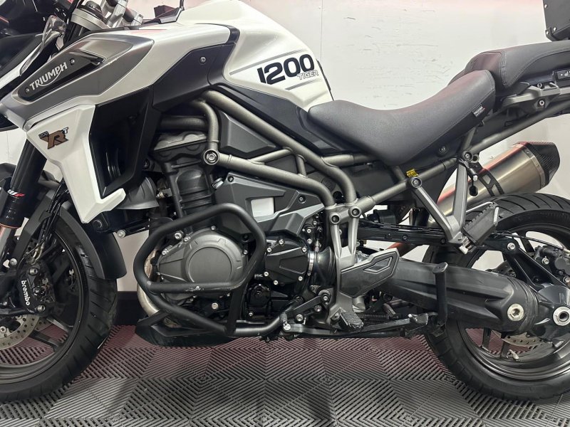 TRIUMPH TIGER 1200