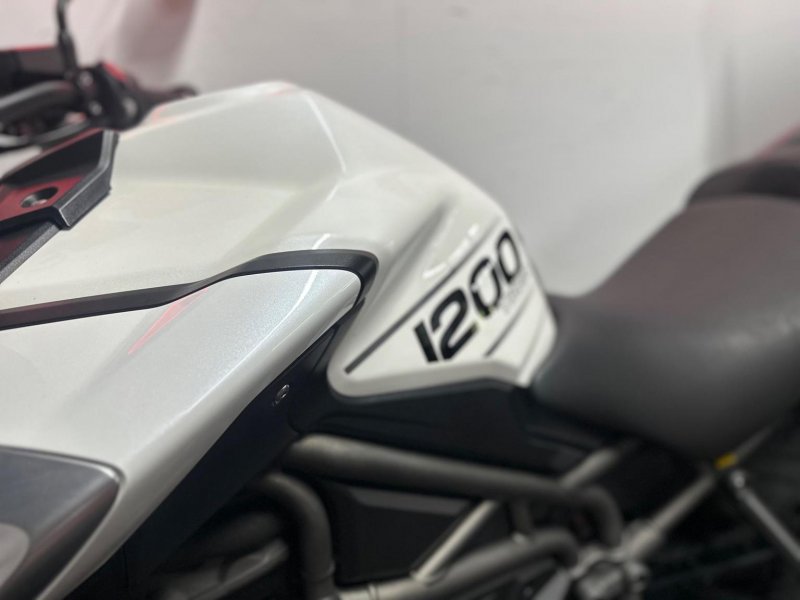 TRIUMPH TIGER 1200