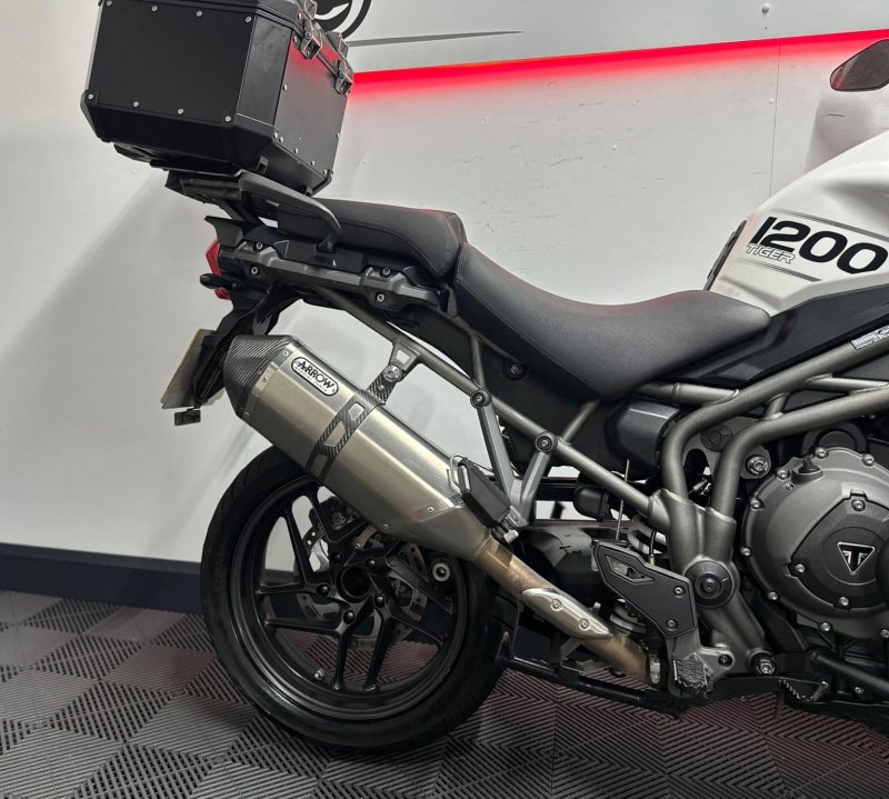 TRIUMPH TIGER 1200
