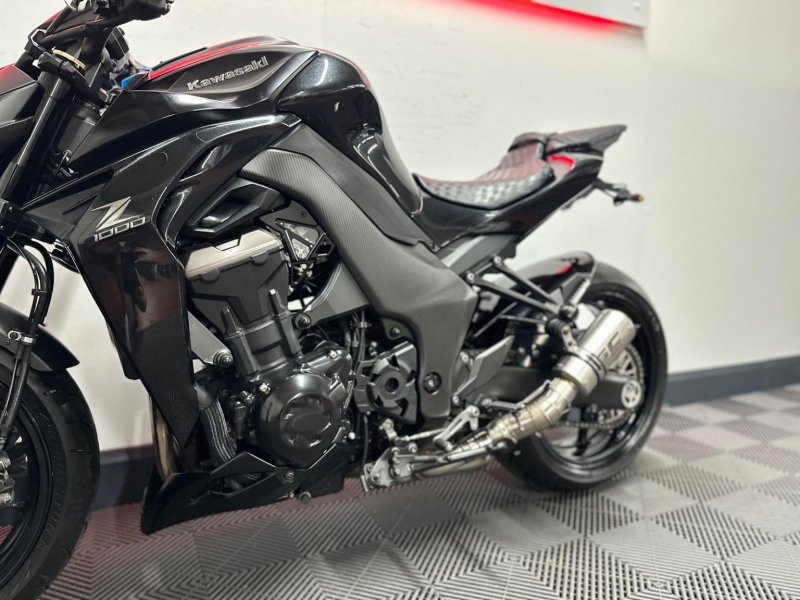 KAWASAKI Z1000