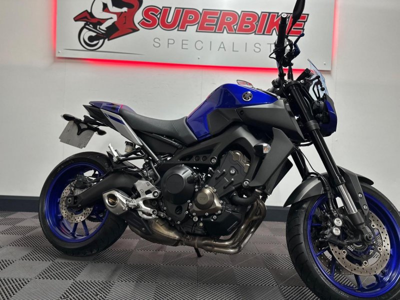 YAMAHA MT-09