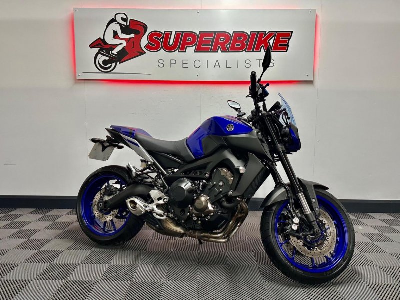 YAMAHA MT-09