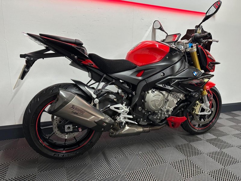 BMW S1000R