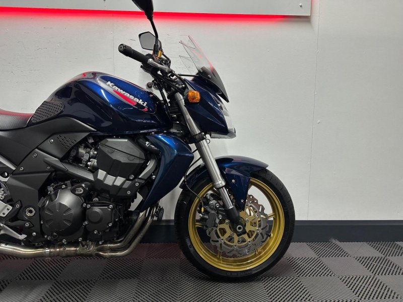 KAWASAKI Z750