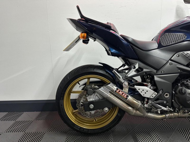 KAWASAKI Z750