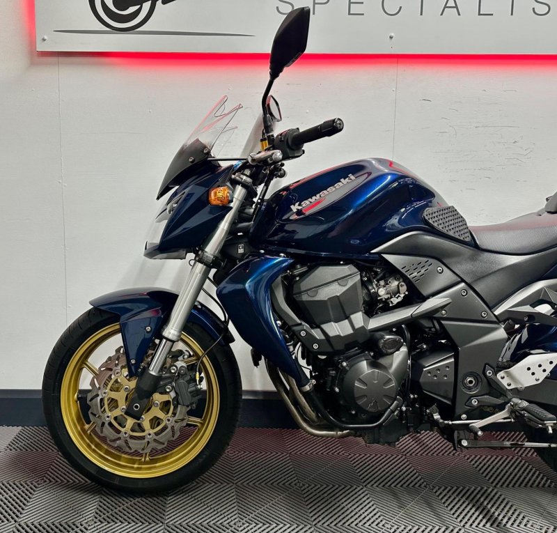 KAWASAKI Z750