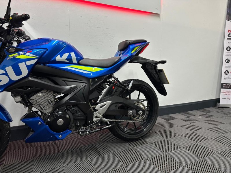 SUZUKI GSX-S125