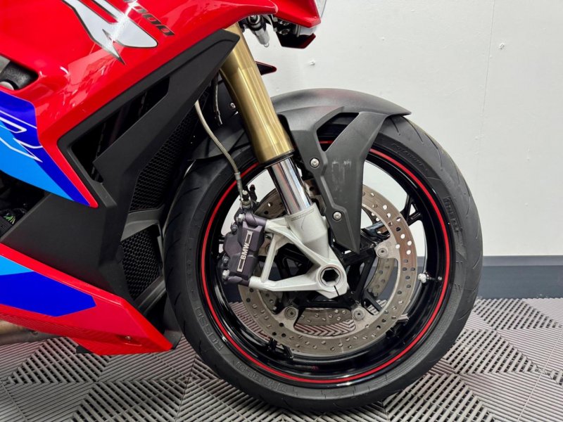 BMW S1000R