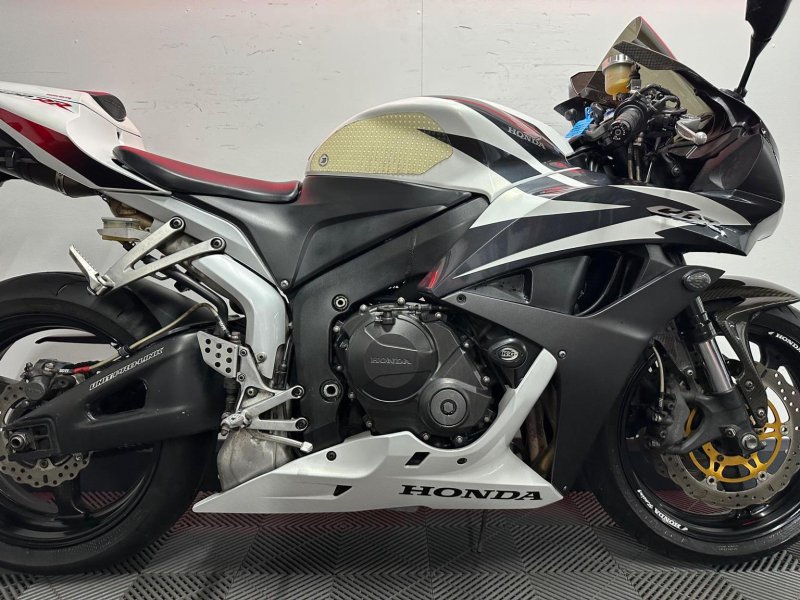 HONDA CBR600RR